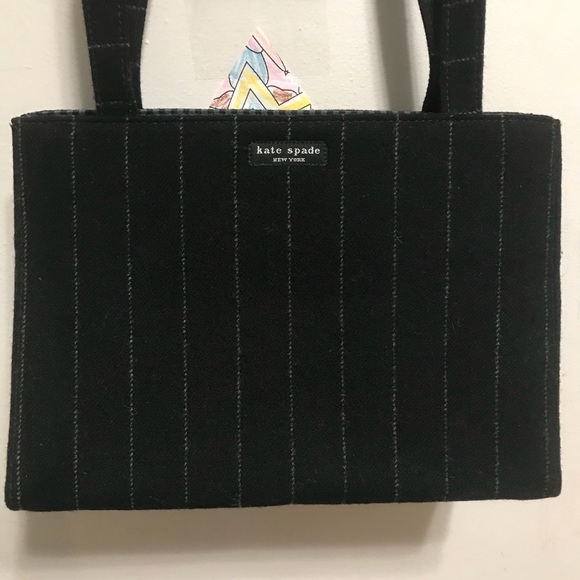 kate spade Handbags - Kade Spade pinstripe handbag / pocketbook 👜💙👜💙